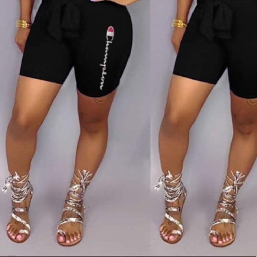 🔥New🔥Tiffany Snakeskin Single Toe Sandals.😍